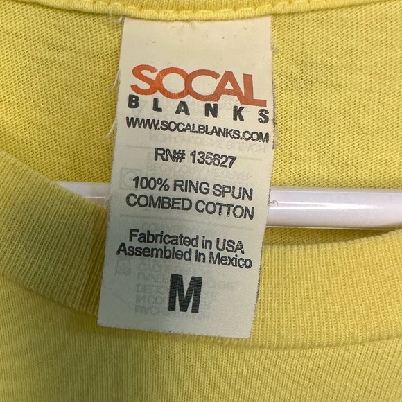 Dutch Bros Yellow VINTAGE T MEDIUM + XL Windsurfer EST. 1992 RARE - Picture 5 of 11